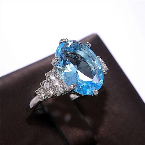 Sterling Silver Aquamarine Ring - Picture 16 of 16